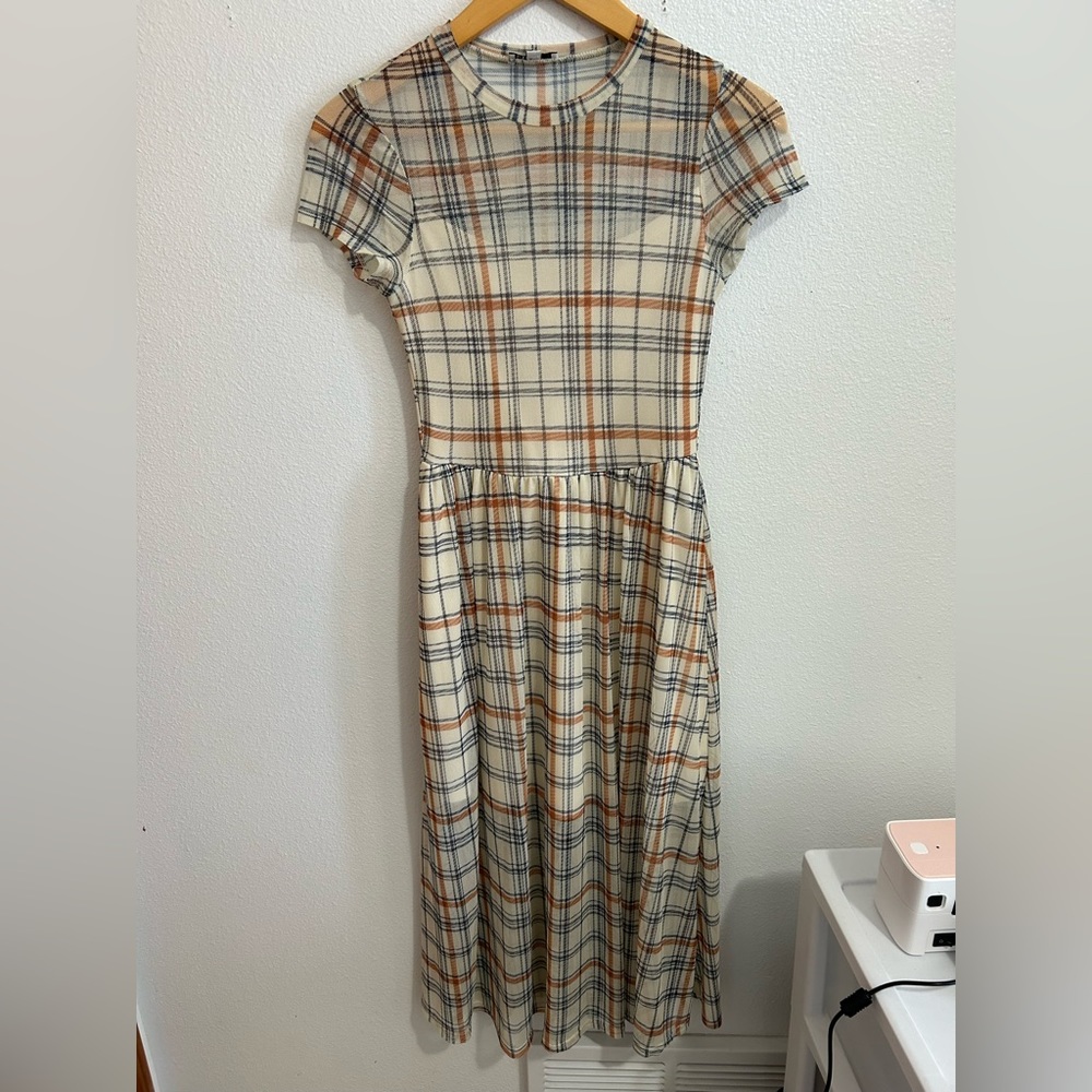 AuW dress size S